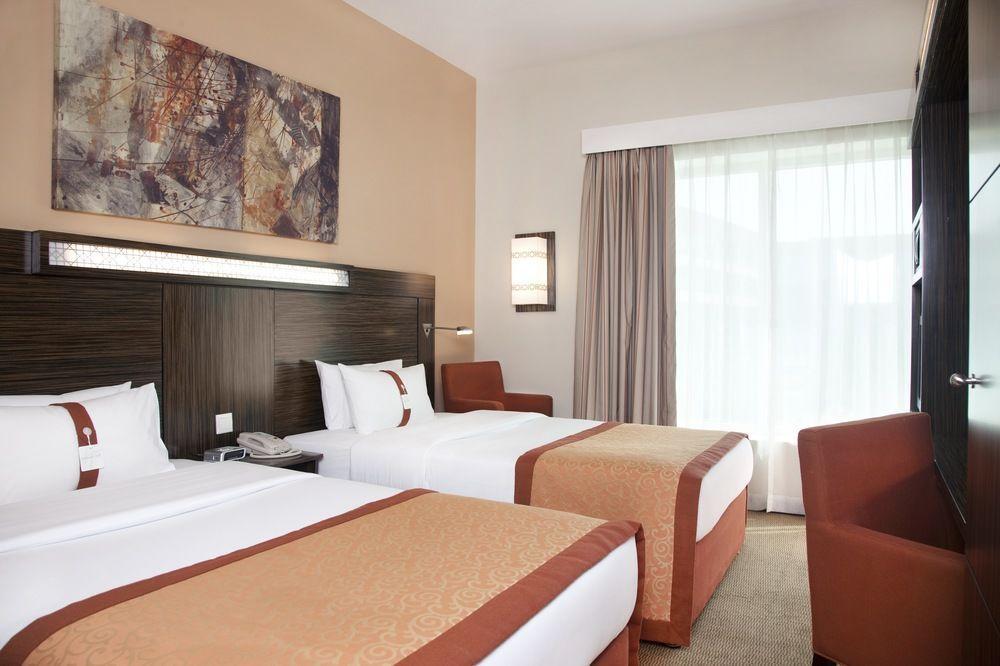 Holiday Inn Express Dubai Safa Park, An Ihg Hotel מראה חיצוני תמונה