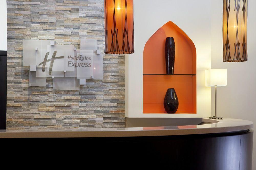 Holiday Inn Express Dubai Safa Park, An Ihg Hotel מראה חיצוני תמונה